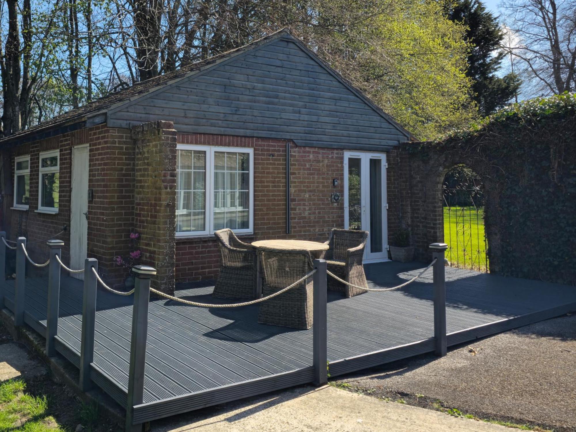Grandwood House Lodges Chichester Eksteriør bilde